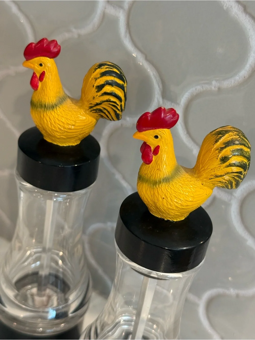 Vintage Country Farmhouse Clear Rooster Salt and Pepper Grinder Mill Set